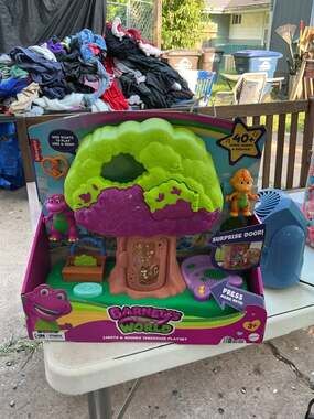 Fisher-Price Barney's Lights & Sounds Treehouse Playset with Figures - .com,